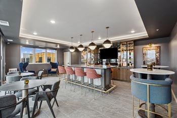 Cocktail lounge & roof deck